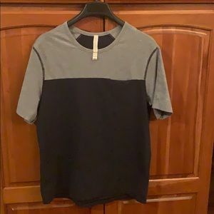 Lululemon Men’s Short Sleeve Sz: Medium